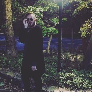 Meet your Posher, Zachary